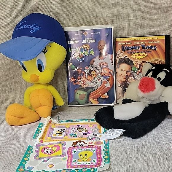Looney Toon Bundle Of Misc Toys, Vhs, Dvd - Picture 2 of 11